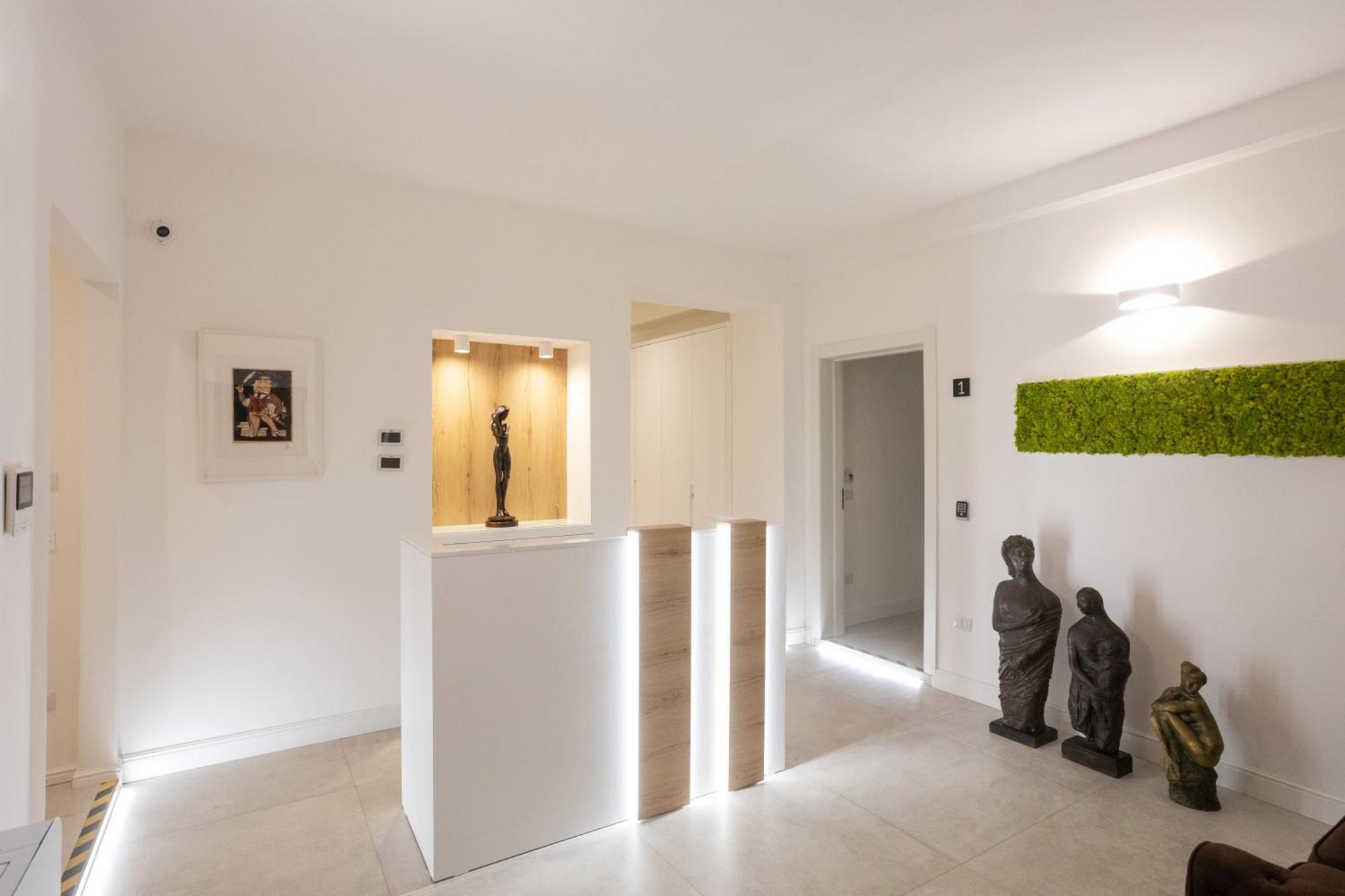 Lo Studio Di Viale Lo Re Camere & Caffe' Lecce Bagian luar foto